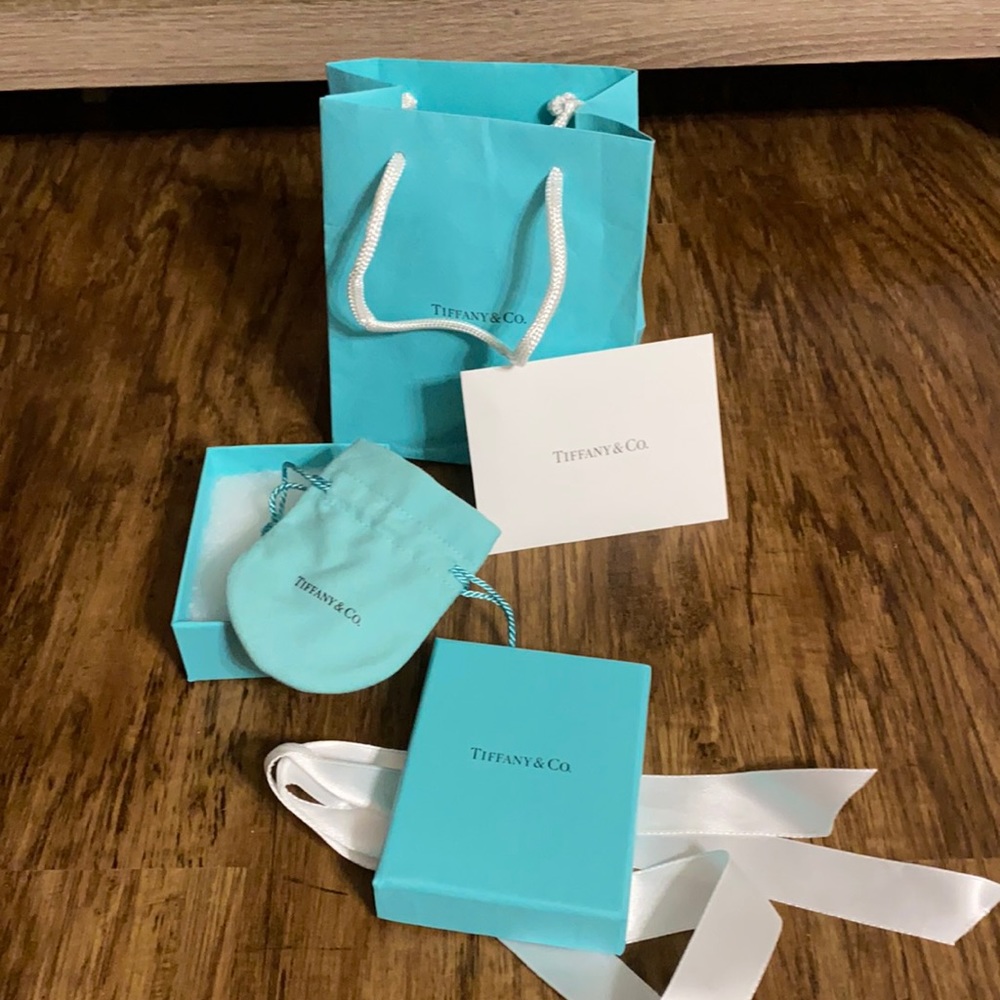 Tiffany's Box, Dust Bag, Bow Tie w Bag